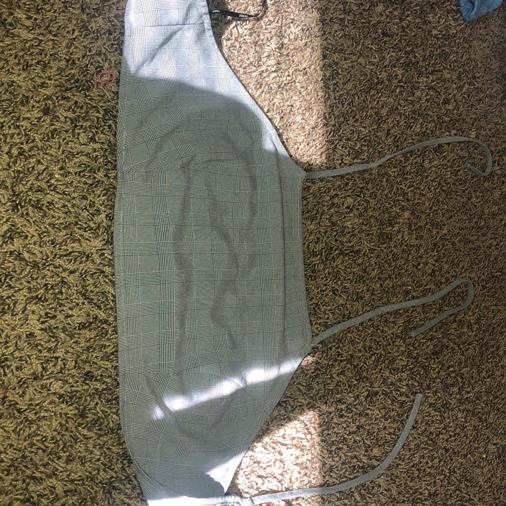 gray top that ties around body